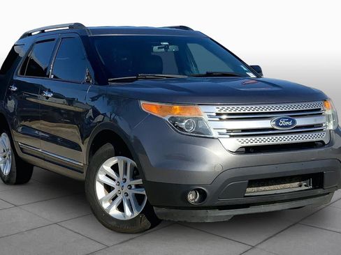 Used 2012 Ford Explorer XLT AWD/4WD image 2