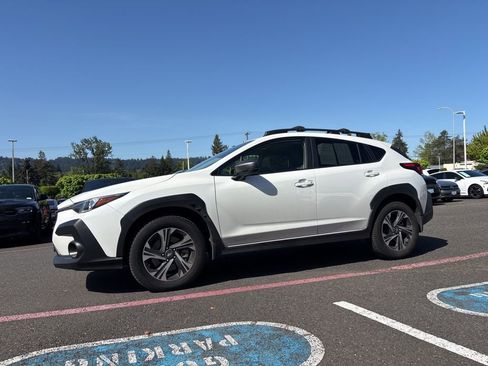 Used 2024 Subaru Crosstrek 2.0i Premium AWD/4WD image 6