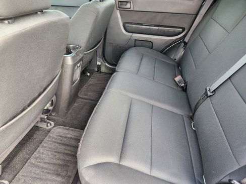 Used 2010 Ford Escape XLT image 12