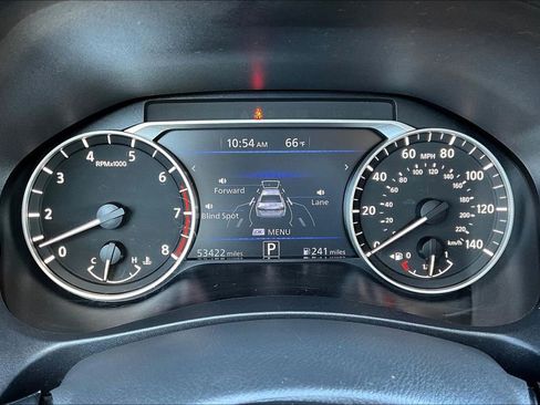 Used 2024 Nissan Altima 2.5 SV image 14