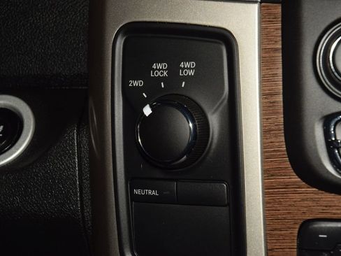 Used 2017 RAM 2500 Laramie w/ Sport Appearance Group AWD/4WD image 29
