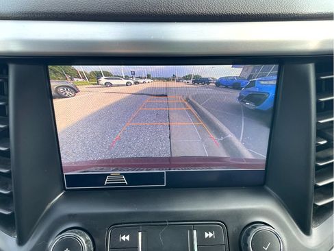 Used 2021 GMC Acadia SLE w/ Driver Convenience Package AWD/4WD image 15