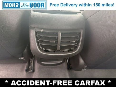 Used 2022 Chevrolet Malibu LT FWD image 33