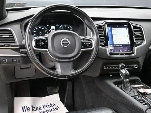 Used 2018 Volvo XC90 T6 Momentum w/ Convenience Package AWD/4WD image 30