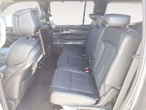 New 2026 Jeep Grand Wagoneer Summit image 24