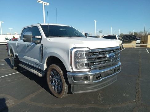 Used 2025 Ford F250 Lariat w/ Chrome Package image 1