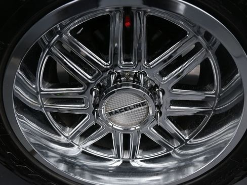 Used 2023 Chevrolet Silverado 2500 LTZ image 19