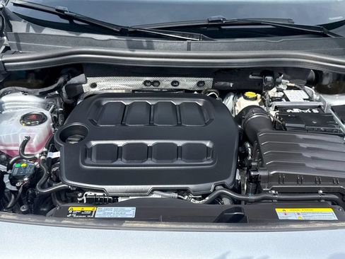 Used 2026 Volkswagen Tiguan SE AWD/4WD image 18