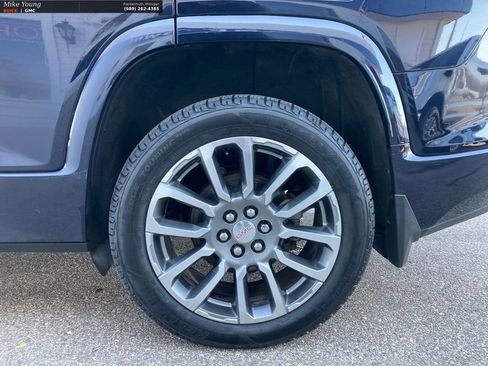 Used 2021 GMC Acadia Denali w/ GMC Pro Grade Package image 9