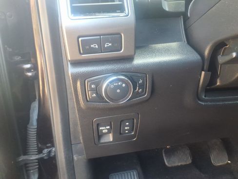 Used 2018 Ford F150 XLT w/ Equipment Group 302A Luxury AWD/4WD image 3