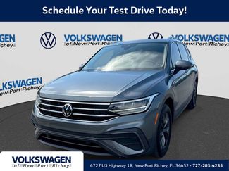 Used 2022 Volkswagen Tiguan SE w/ Panoramic Sunroof Package FWD video 1