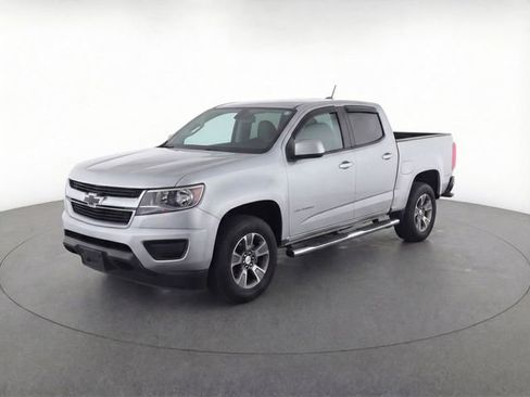 Used 2020 Chevrolet Colorado W/T w/ Custom Special Edition RWD image 3