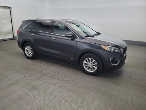 Used 2017 Kia Sorento AWD w/ LX Convenience Package image 11