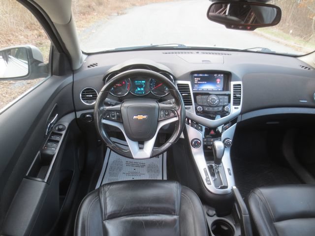 Used 2014 Chevrolet Cruze Diesel w/ Enhanced Safety Package FWD image 9
