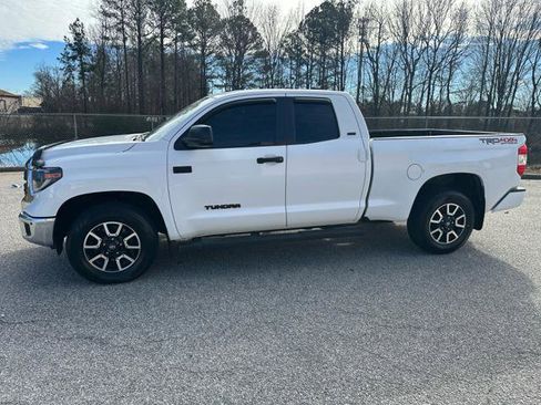 Used 2020 Toyota Tundra SR5 image 9
