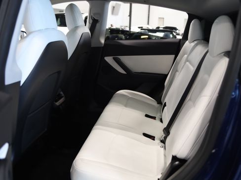 Used 2021 Tesla Model Y Long Range AWD/4WD image 33