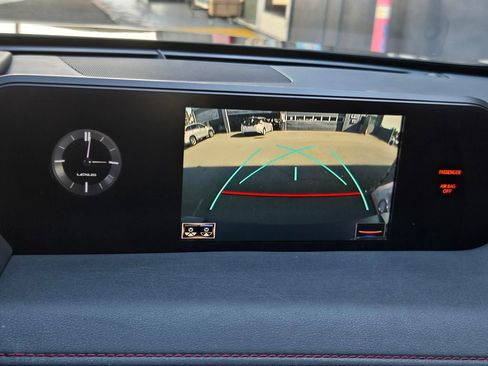 Used 2021 Lexus UX 200 F Sport w/ Accessory Package (Z2) image 17