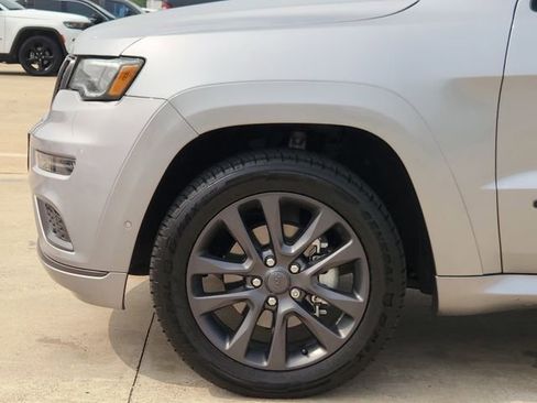 Used 2019 Jeep Grand Cherokee High Altitude RWD image 8