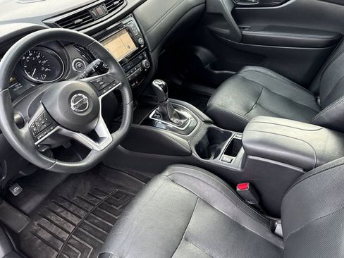 Used 2017 Nissan Rogue SL w/ SL Premium Package AWD/4WD image 10