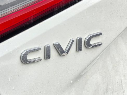 Used 2022 Honda Civic Sport Touring image 8