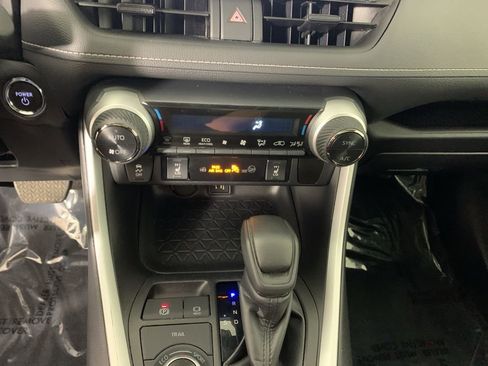 Used 2024 Toyota RAV4 XLE w/ Convenience Package AWD/4WD image 25