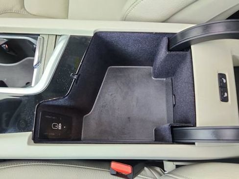 Used 2024 Volvo S60 B5 Plus w/ Climate Package image 55