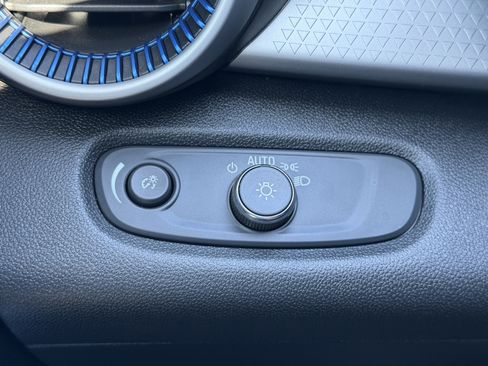 Used 2024 Chevrolet Trax LS w/ Driver Confidence Package image 20