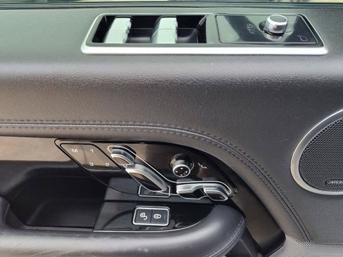 Used 2019 Land Rover Range Rover Supercharged AWD/4WD image 18