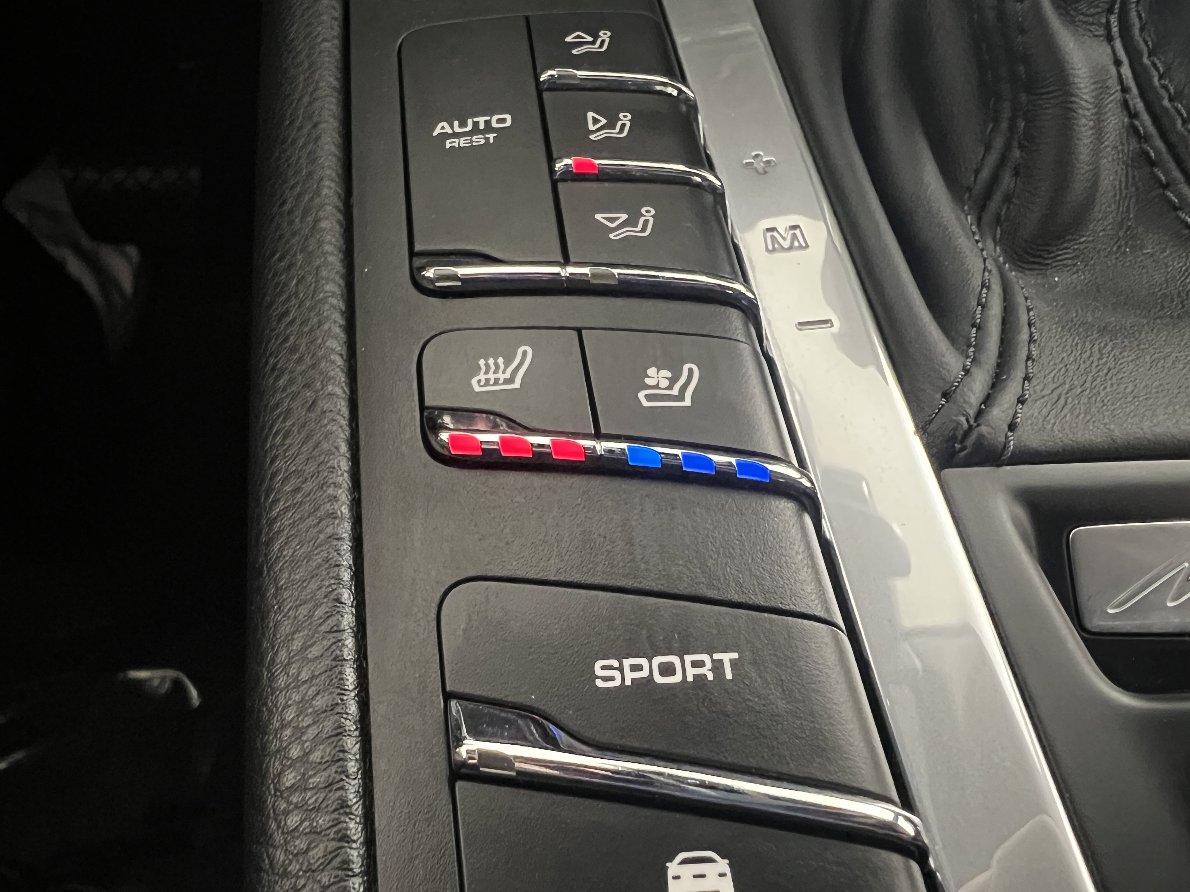 Used 2019 Porsche Macan S AWD/4WD image 23