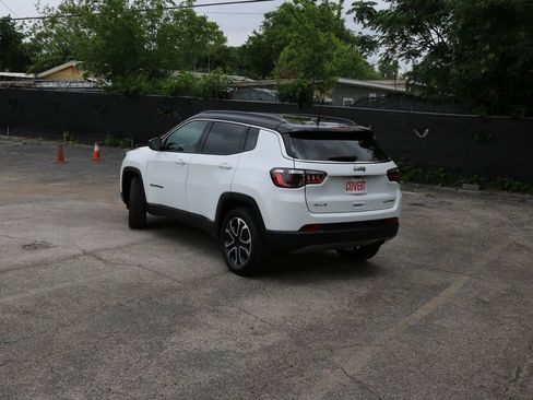 Used 2022 Jeep Compass Limited image 3