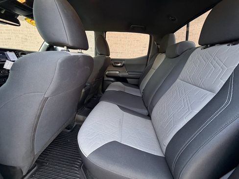 Used 2023 Toyota Tacoma TRD Sport w/ Advanced Technology Package AWD/4WD image 17