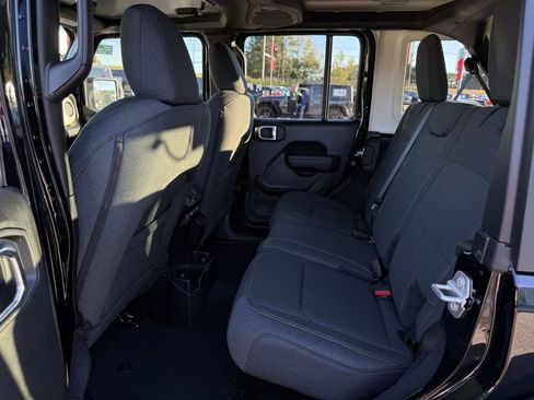 New 2026 Jeep Wrangler Willys AWD/4WD image 27