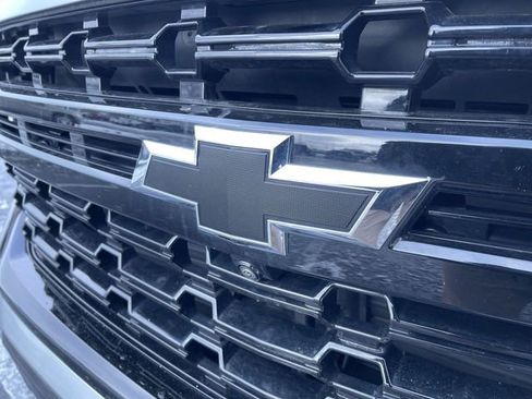 Used 2023 Chevrolet Tahoe Z71 w/ Luxury Package image 32