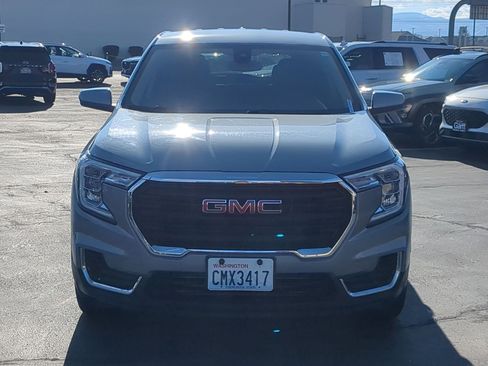 Used 2024 GMC Terrain SLE image 11