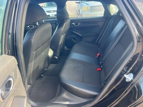Used 2023 Honda Civic Sport image 7