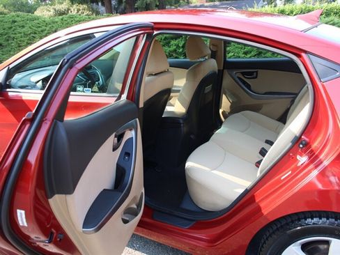 Used 2011 Hyundai Elantra GLS w/ Preferred Equipment Pkg 3 FWD image 14
