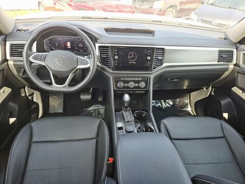 Used 2023 Volkswagen Atlas SE AWD/4WD image 6