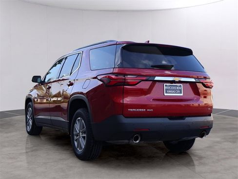 Used 2023 Chevrolet Traverse LT image 5