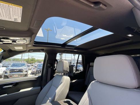 Used 2026 Chevrolet Tahoe Z71 w/ Z71 Off-Road Package AWD/4WD image 19