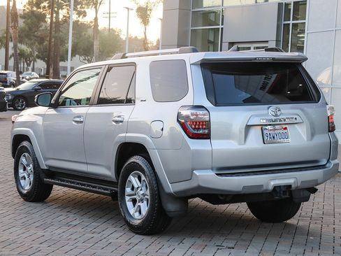 Certified 2019 Toyota 4Runner SR5 Premium image 9
