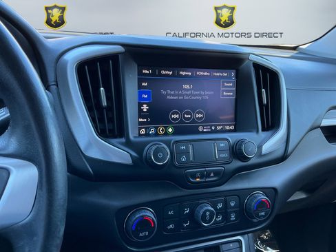 Used 2022 GMC Terrain SLT image 14