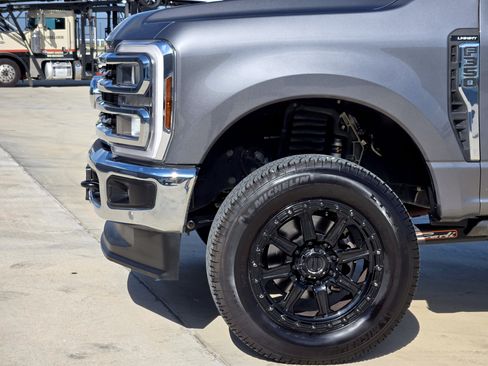 Used 2024 Ford F350 Lariat w/ Lariat Ultimate Package AWD/4WD image 9