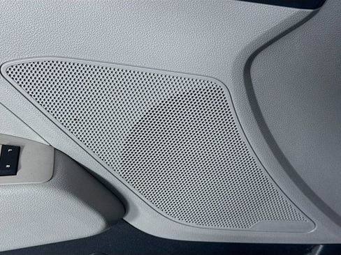 Used 2017 Hyundai Elantra SE image 21