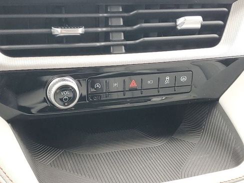 New 2026 Ford Explorer Active w/ Active Comfort Package image 25