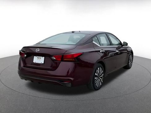 Used 2025 Nissan Altima 2.5 SV image 12