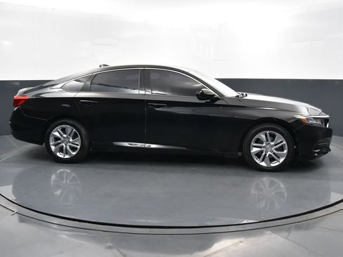 Used 2018 Honda Accord LX image 37
