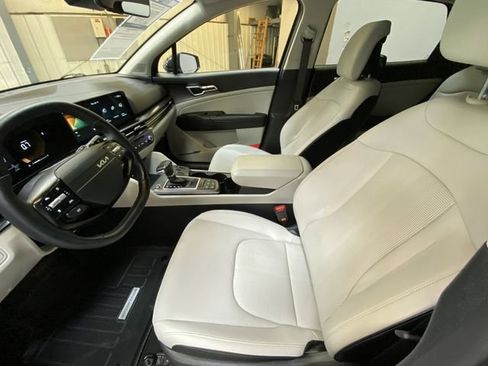 Used 2026 Kia Sportage EX FWD image 21