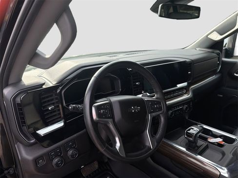 Used 2023 Chevrolet Silverado 1500 RST w/ Convenience Package II image 9