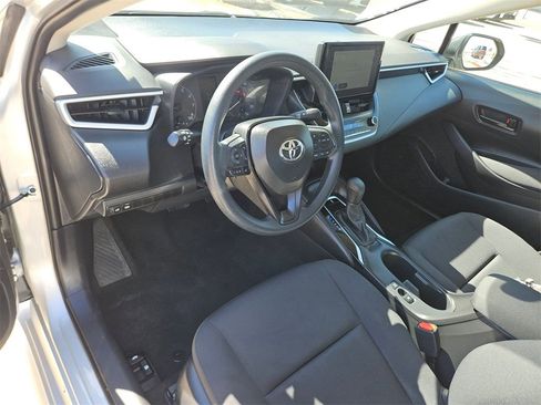 Used 2025 Toyota Corolla LE image 13