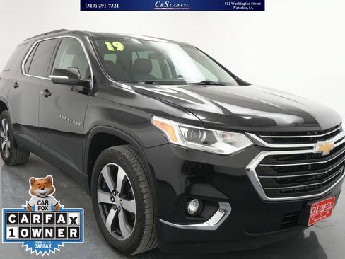Used 2019 Chevrolet Traverse LT w/ LT Premium Package AWD/4WD image 1